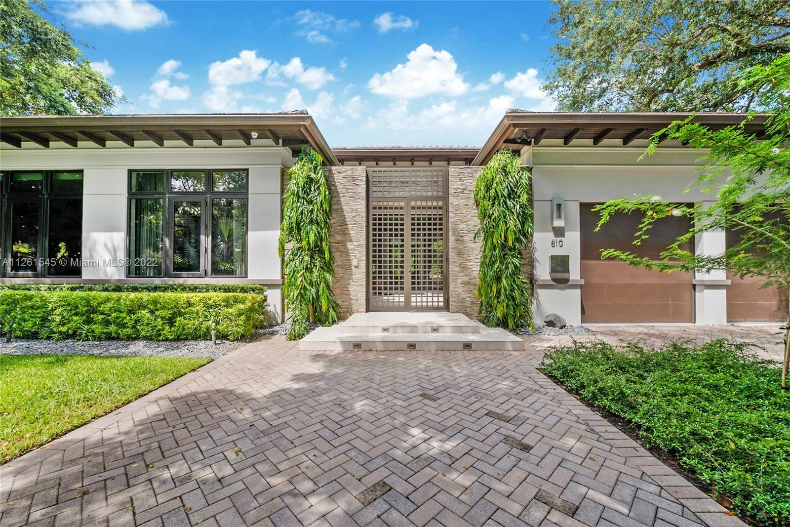 810 Jeronimo Drive Coral Gables, FL 33146 - Photo 6 of 43