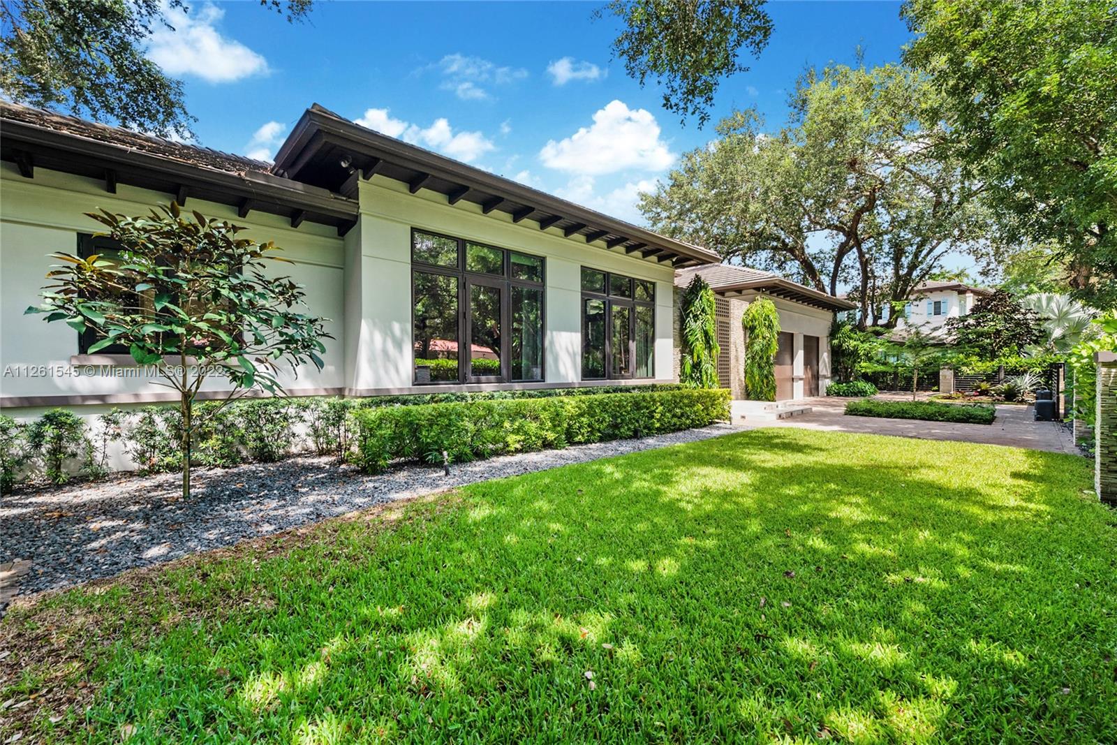 810 Jeronimo Drive Coral Gables, FL 33146 - Photo 10 of 43