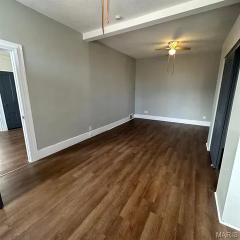 $1,000 | 3200 Mt Pleasant Street, Unit 2F, St. Louis, MO 63111