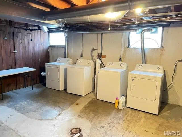 $1,300 | 7717 Gannon Avenue, Unit 1E, University City, MO 63130