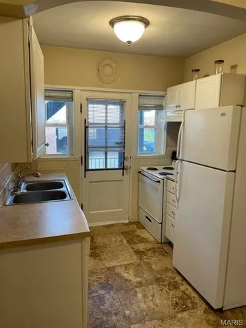 $1,300 | 7717 Gannon Avenue, Unit 1E, University City, MO 63130