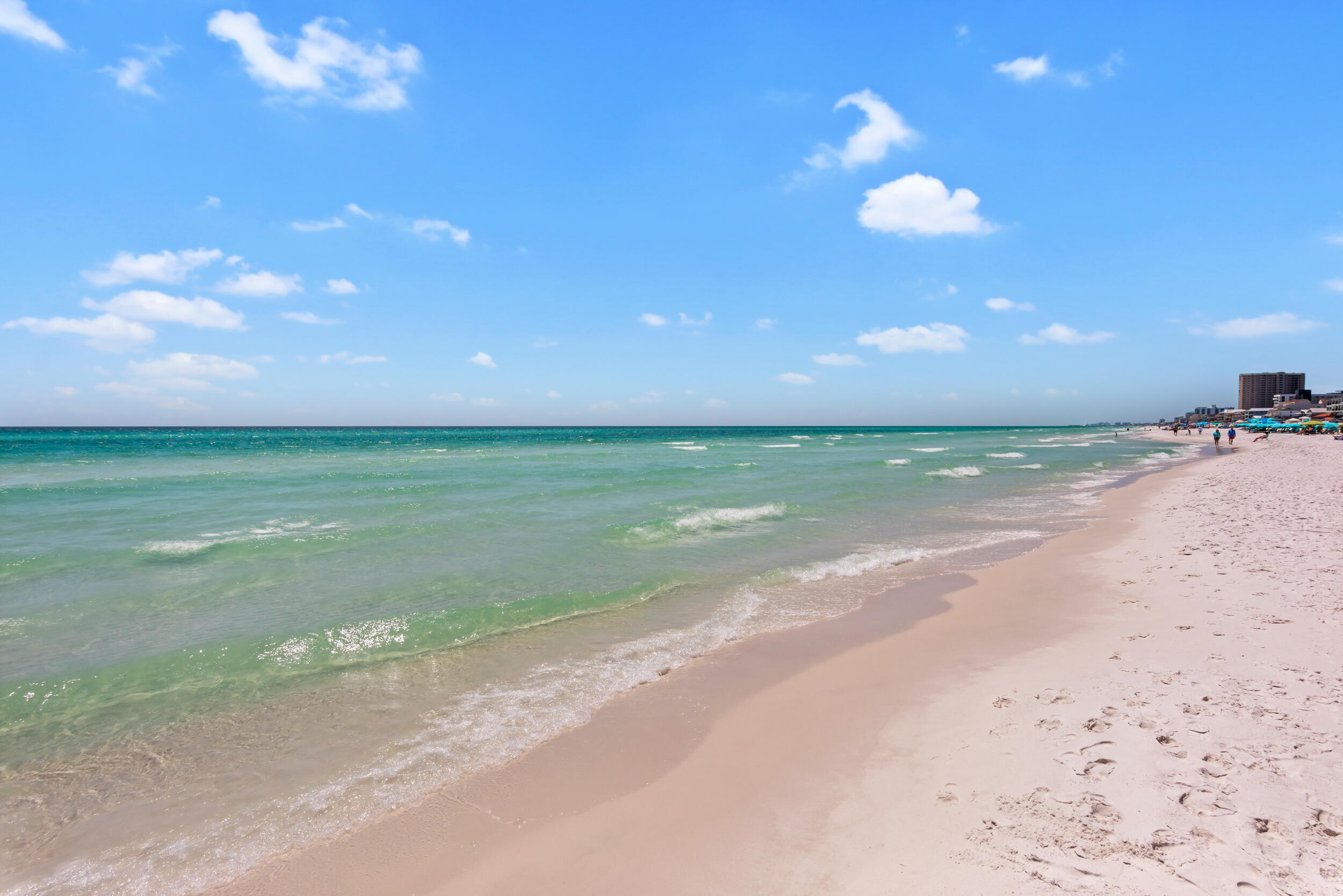 9815 Highway 98, Unit 144 Miramar Beach, FL 32550 - Photo 62 of 70 a view of a big room with a big yard