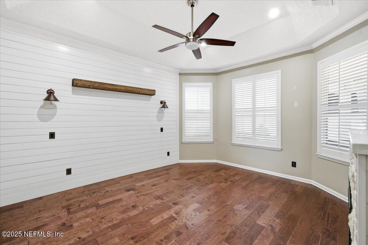 4032 Lonicera Loop St. Johns, FL 32259 - Photo 27 of 113 a view of an empty room with a window