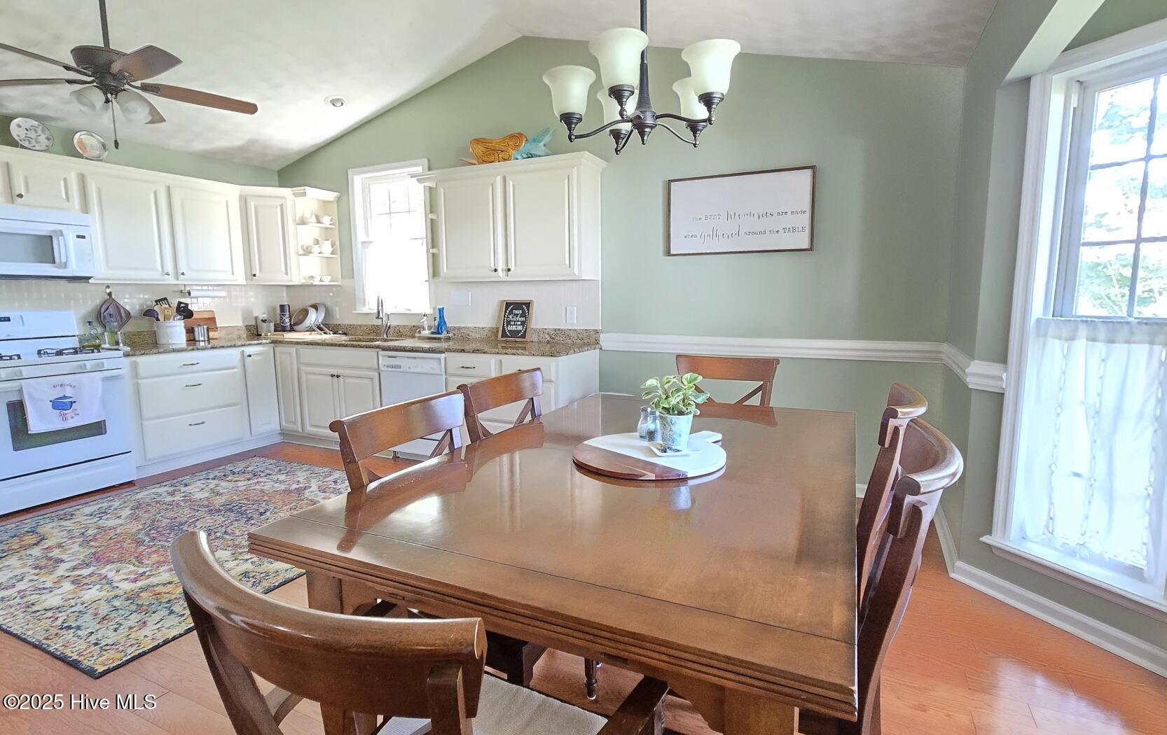 157 White Oak Bluff Road Stella, NC 28582 - Photo 12 of 61 1 (66)