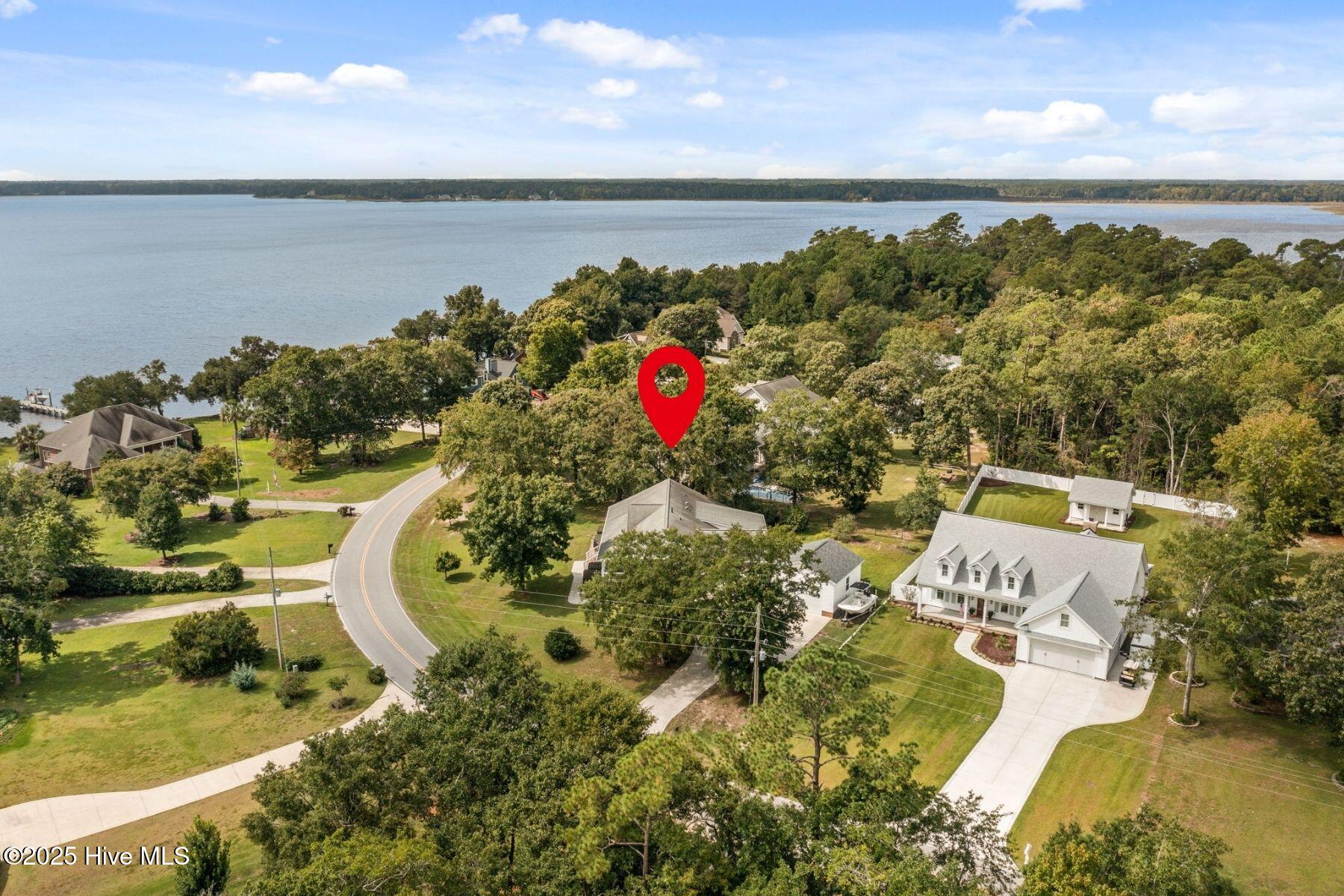 157 White Oak Bluff Road Stella, NC 28582 - Photo 5 of 61 157 (1)