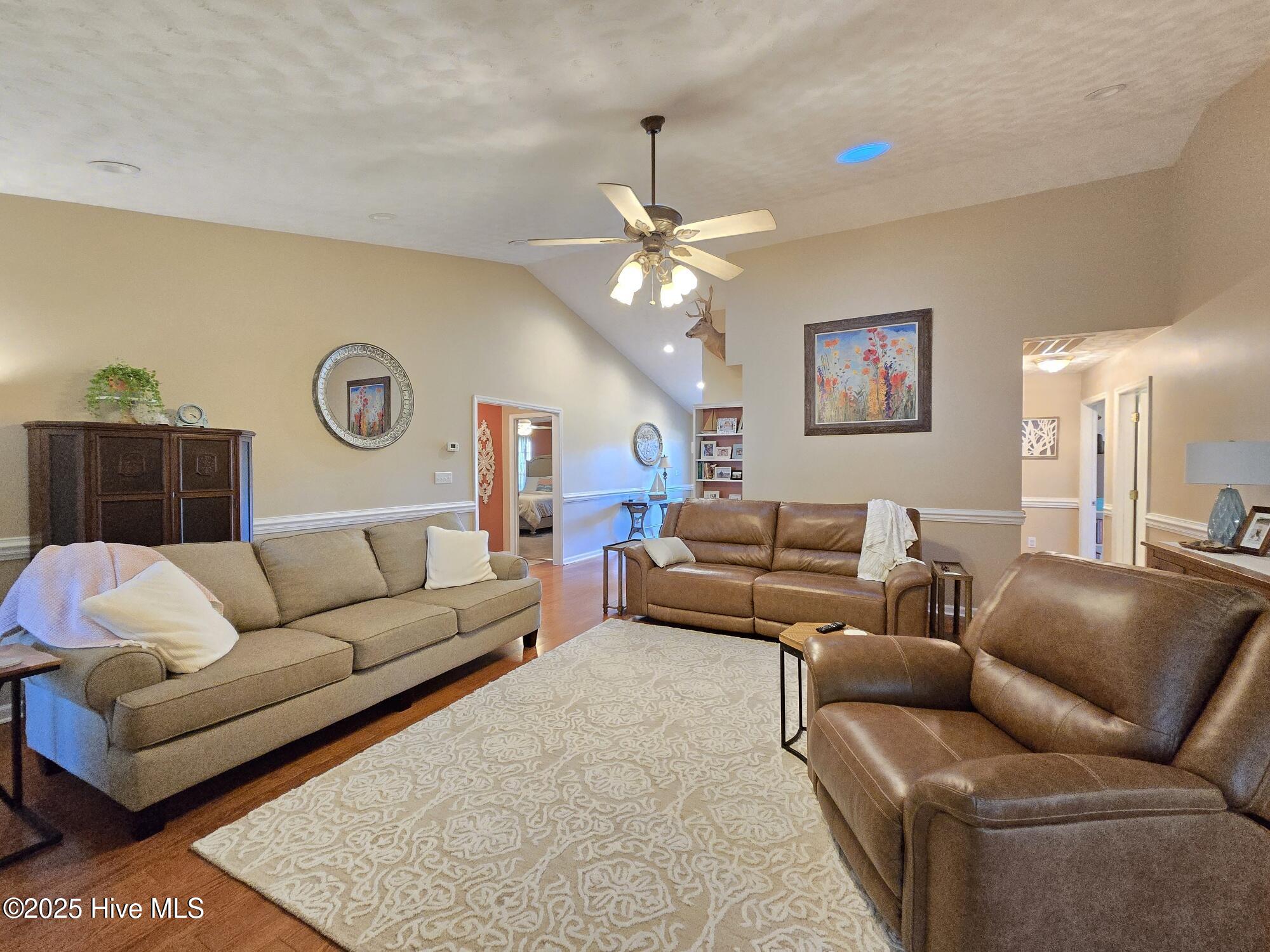 157 White Oak Bluff Road Stella, NC 28582 - Photo 7 of 61 1 (29)