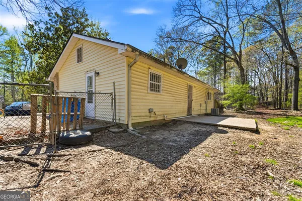 $210,000 | 6015 Landover Circle, Morrow, GA 30260