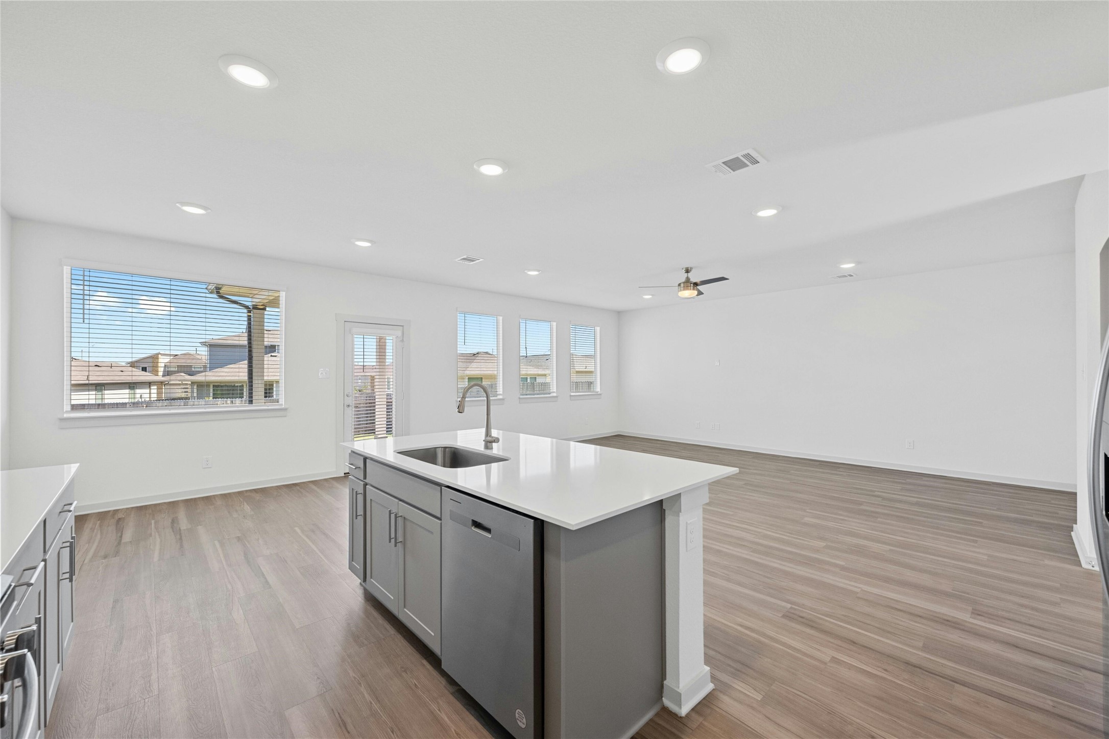 432 Wilshire Road San Marcos, TX 78666 - Photo 10 of 33