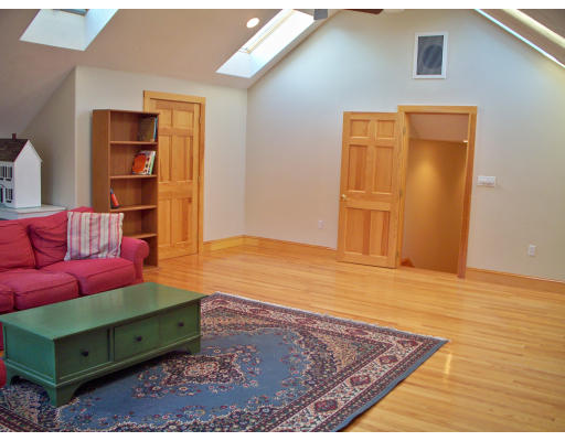 8 Ranger Road Natick, MA 01760 - Photo 10 of 17 Gallery Image 10