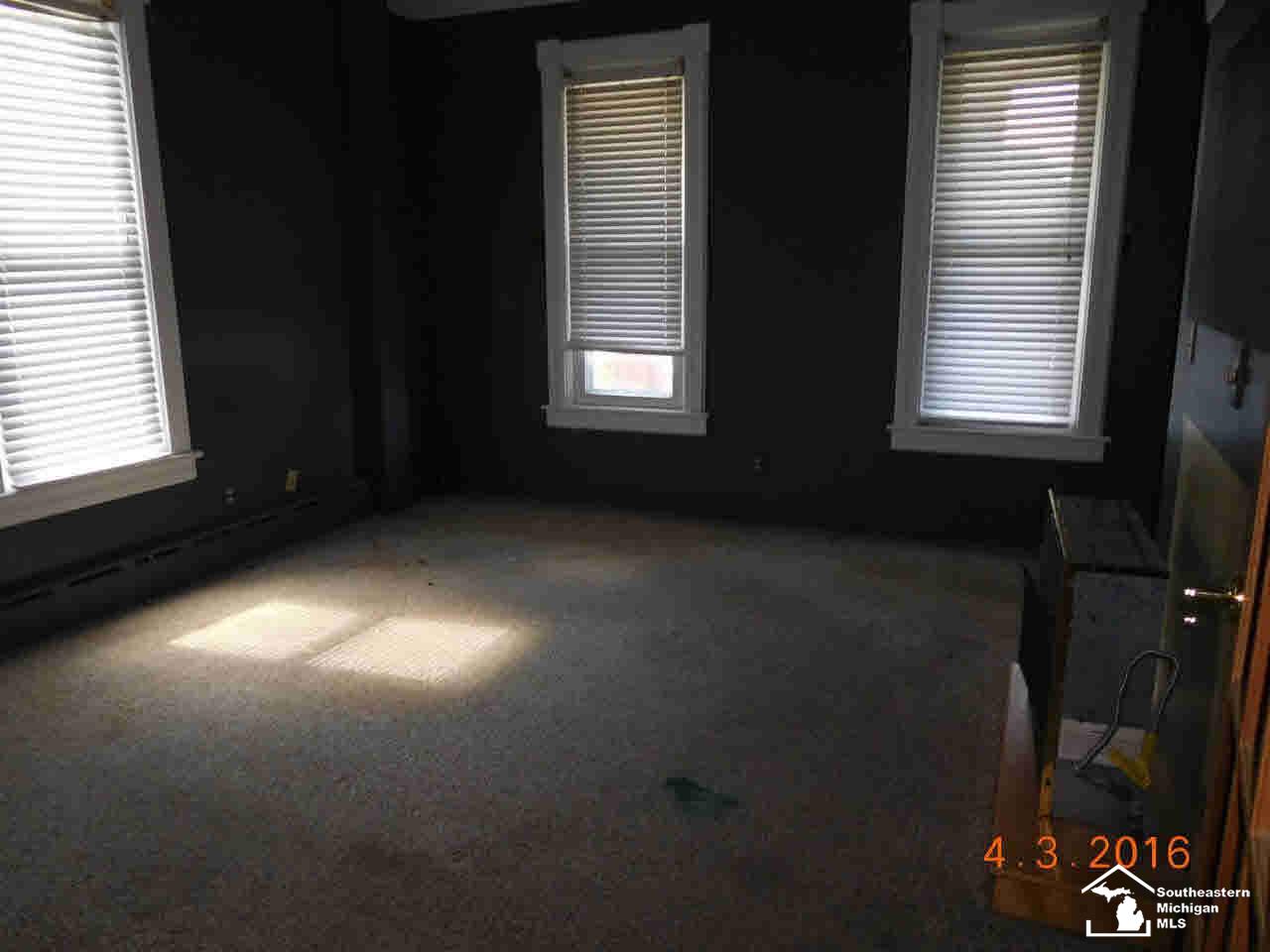 709 Laplaisance Road Monroe, MI 48161 - Photo 13 of 26 21112011-12.JPG