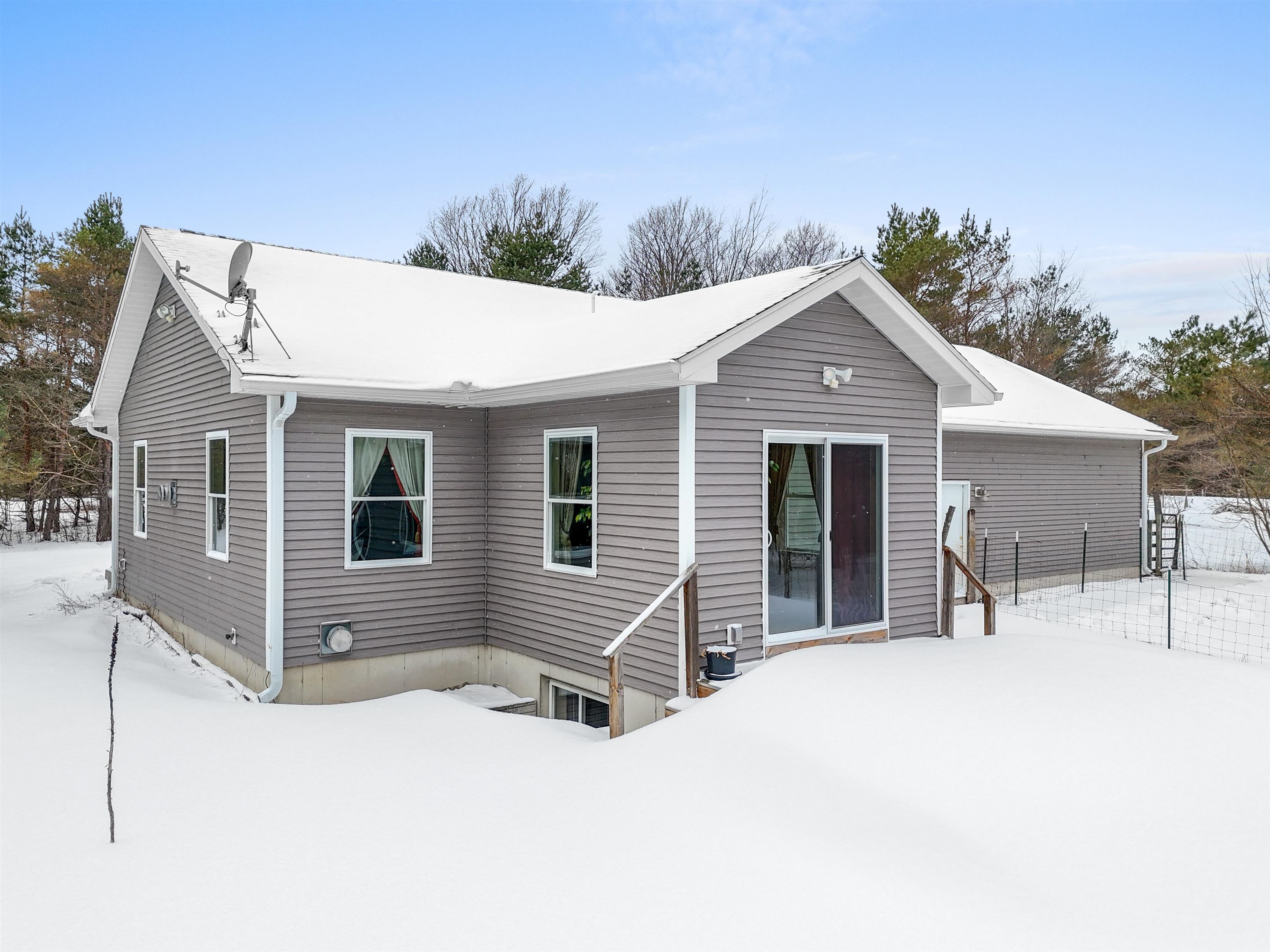 8530 Homestead Road Benzonia, MI 49616 - Photo 36 of 69