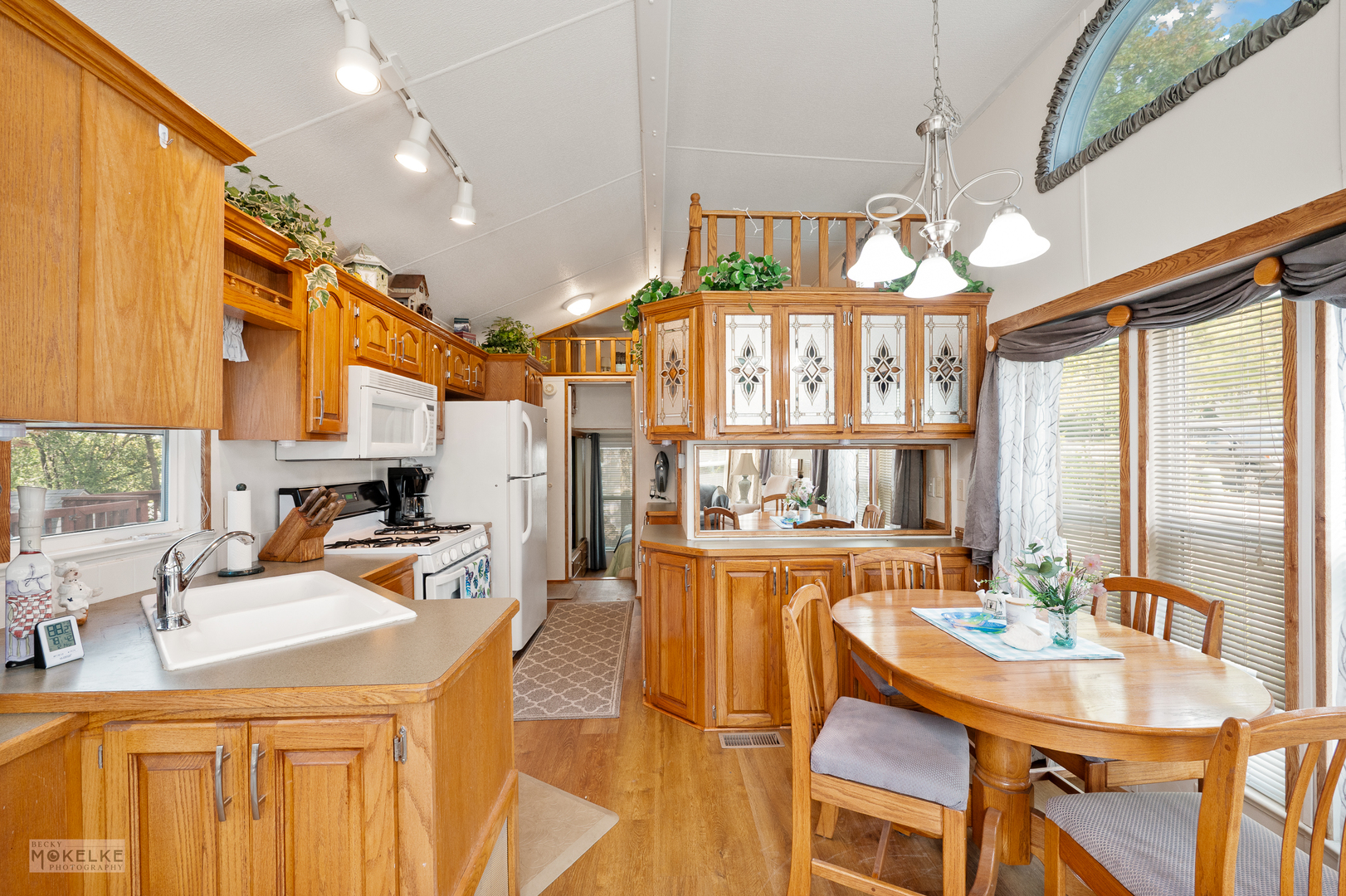 17 Hole In The Wall Road Wilmington, IL 60481 - Photo 6 of 29 Gallery Image 6