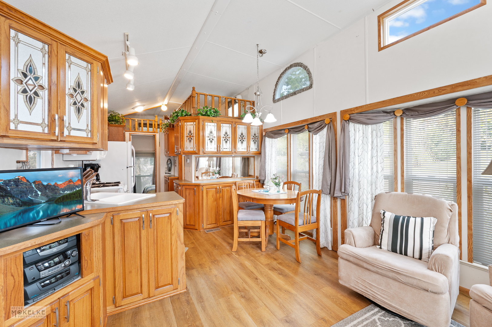17 Hole In The Wall Road Wilmington, IL 60481 - Photo 8 of 29 Gallery Image 8