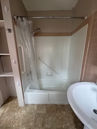 $2,750 | 9 Darling Street, Unit 1, Marblehead, MA 01945