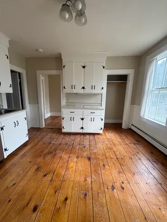 $2,750 | 9 Darling Street, Unit 1, Marblehead, MA 01945
