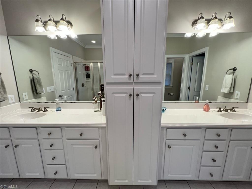4049 Payne Road High Point, NC 27265 - Photo 3 of 48 Gallery Image 3