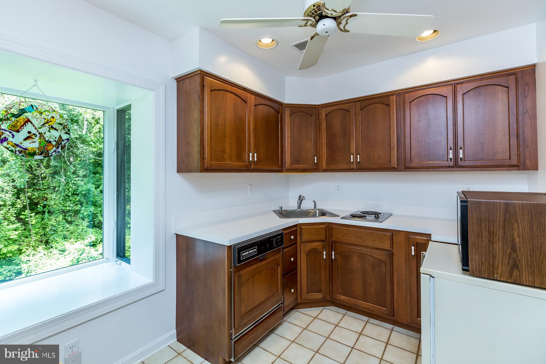 600 Gaither Road Sykesville, MD 21784 - Photo 24 of 30 In-law suite Kitchenette