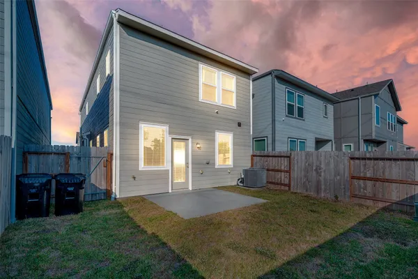 $2,100 | 14719 Silent Gulf Avenue, Houston, TX 77082