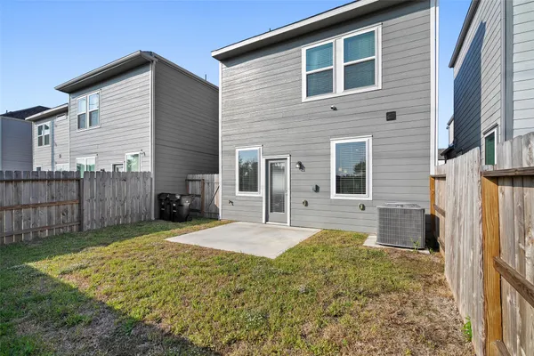 $2,100 | 14719 Silent Gulf Avenue, Houston, TX 77082