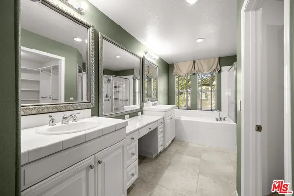 $5,000 | 631 Clearwater Creek Drive, Unit 30, Thousand Oaks, CA 91320