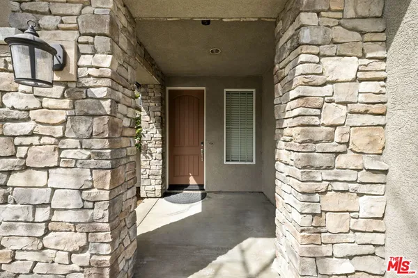 $5,000 | 631 Clearwater Creek Drive, Unit 30, Thousand Oaks, CA 91320