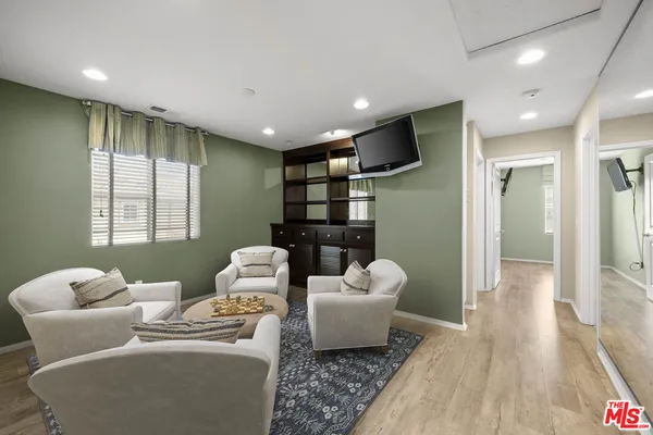 $5,000 | 631 Clearwater Creek Drive, Unit 30, Thousand Oaks, CA 91320