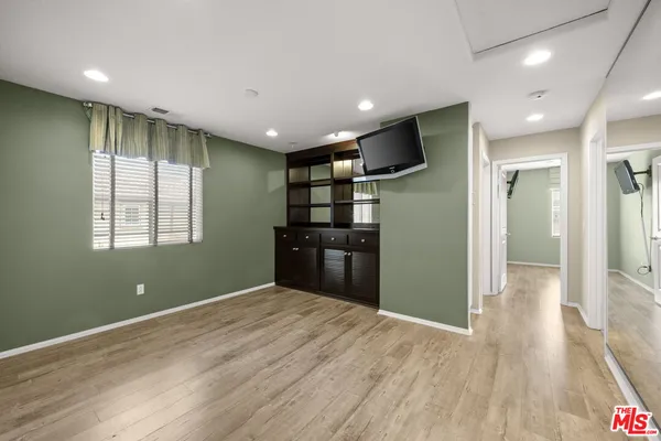 $5,000 | 631 Clearwater Creek Drive, Unit 30, Thousand Oaks, CA 91320