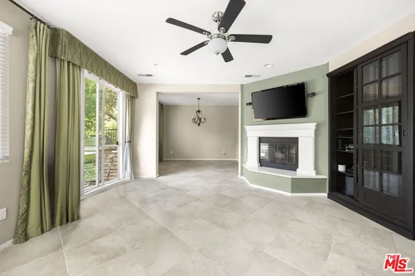 $5,000 | 631 Clearwater Creek Drive, Unit 30, Thousand Oaks, CA 91320