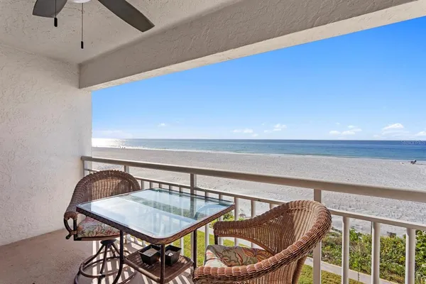 $4,400 | 2900 Gulf Boulevard, Unit 211, Belleair Beach, FL 33786