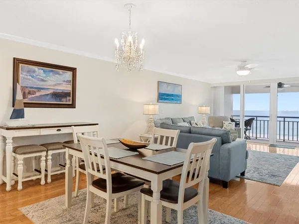 $4,400 | 2900 Gulf Boulevard, Unit 211, Belleair Beach, FL 33786