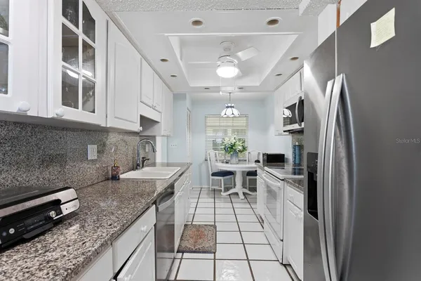 $4,400 | 2900 Gulf Boulevard, Unit 211, Belleair Beach, FL 33786