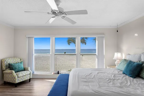 $4,400 | 2900 Gulf Boulevard, Unit 211, Belleair Beach, FL 33786