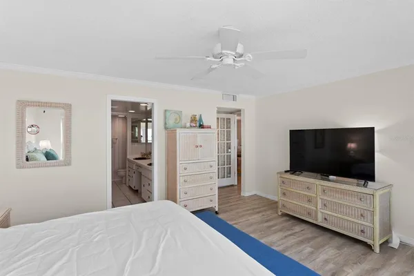 $4,400 | 2900 Gulf Boulevard, Unit 211, Belleair Beach, FL 33786