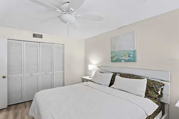 $4,400 | 2900 Gulf Boulevard, Unit 211, Belleair Beach, FL 33786