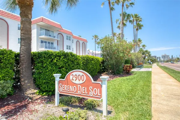 $4,400 | 2900 Gulf Boulevard, Unit 211, Belleair Beach, FL 33786