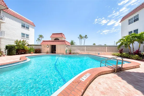 $4,400 | 2900 Gulf Boulevard, Unit 211, Belleair Beach, FL 33786