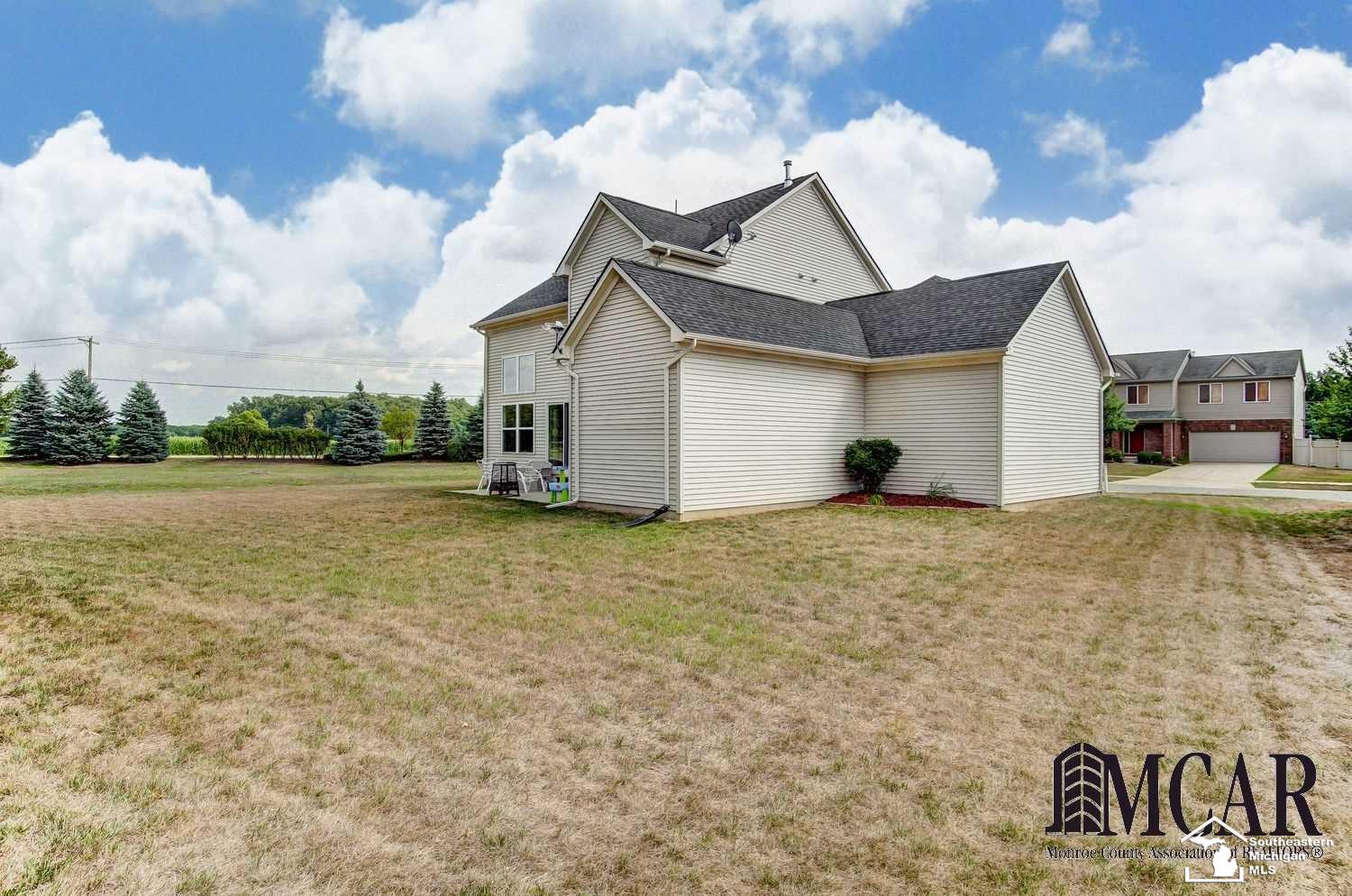 804 Golf Ridge Circle Dundee, MI 48131 - Photo 36 of 37 Back Exterior and Yard