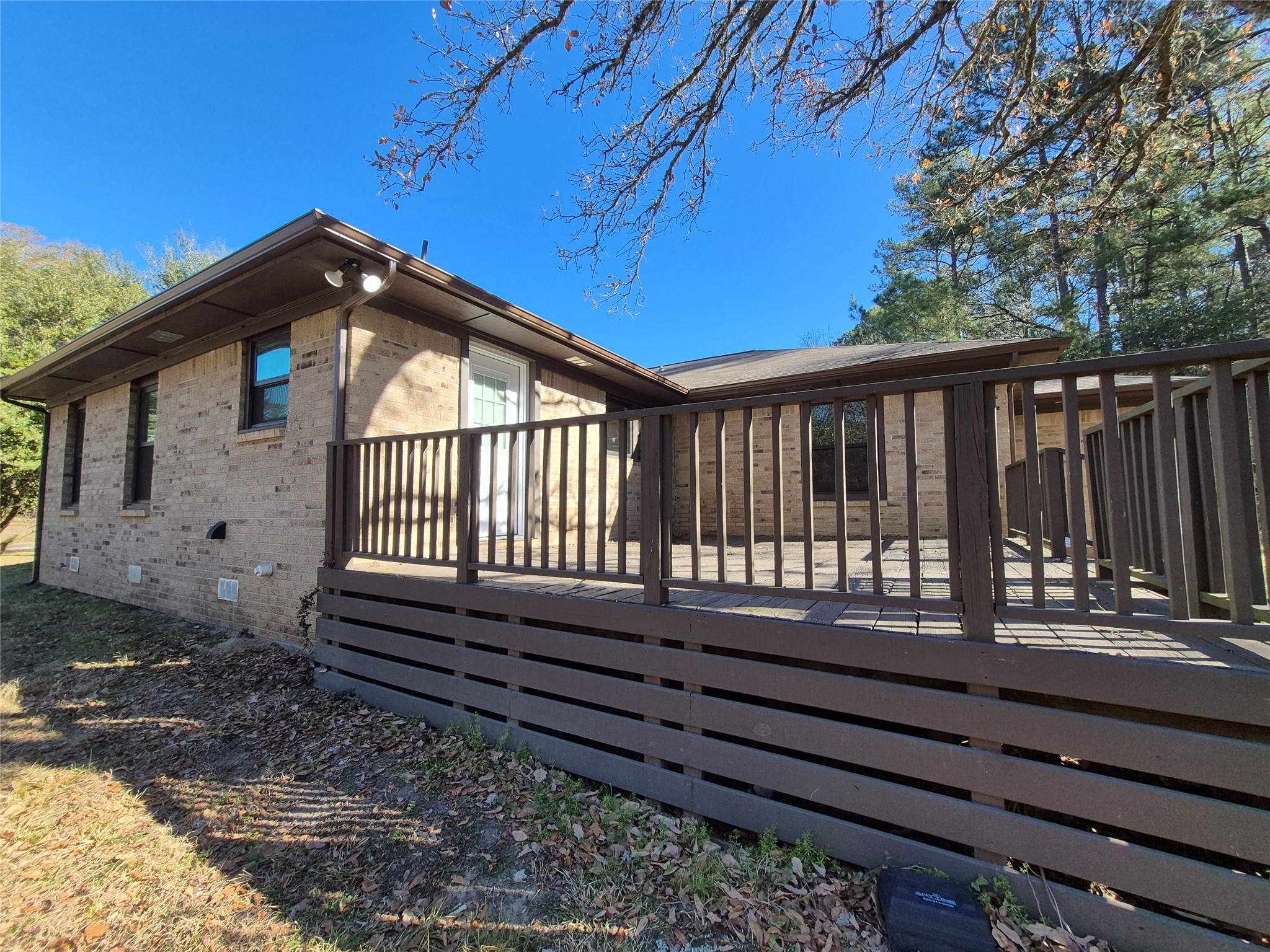 92 Summer Place Huntsville, TX 77340 - Photo 3 of 24 Rear