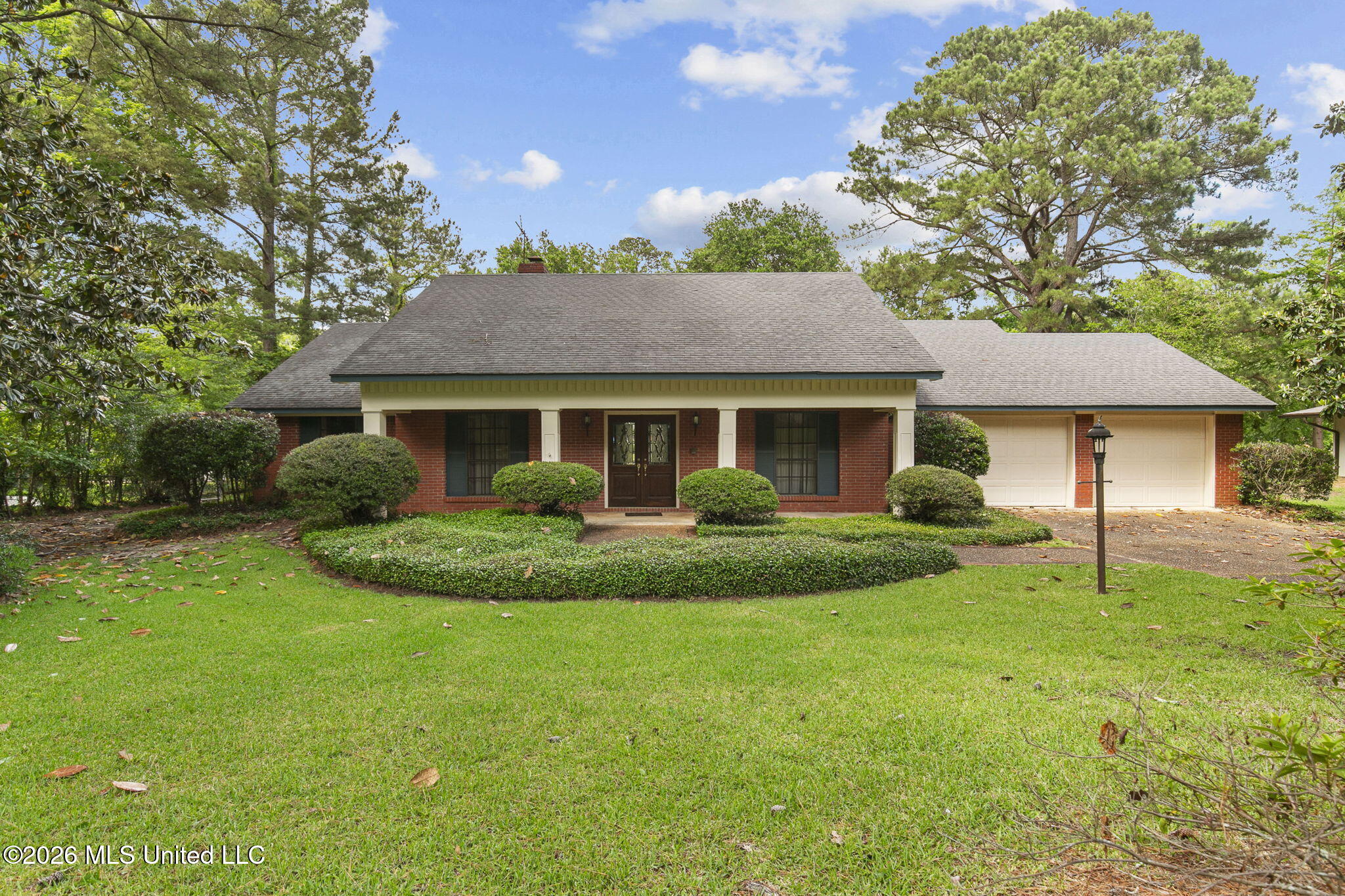 312 Glen Cove Road Brandon, MS 39047 - Photo 3 of 36 2-web-or-mls-312 Glen Cv-2