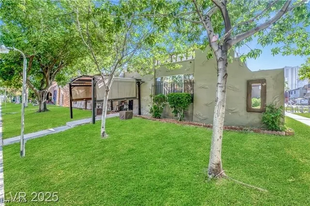 $1,325 | 4614 South Grand Drive, Unit 1, Las Vegas, NV 89169