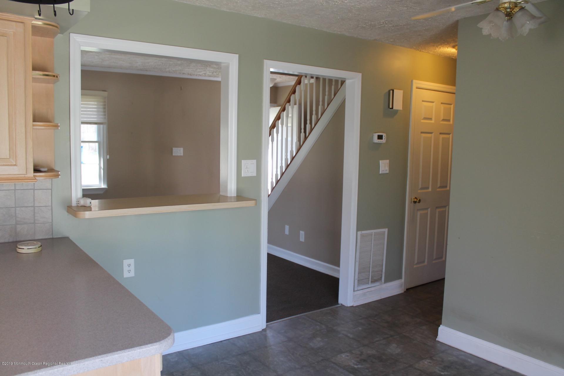 205 West Millstream Road Cream Ridge, NJ 08514 - Photo 11 of 23 IMG_4205