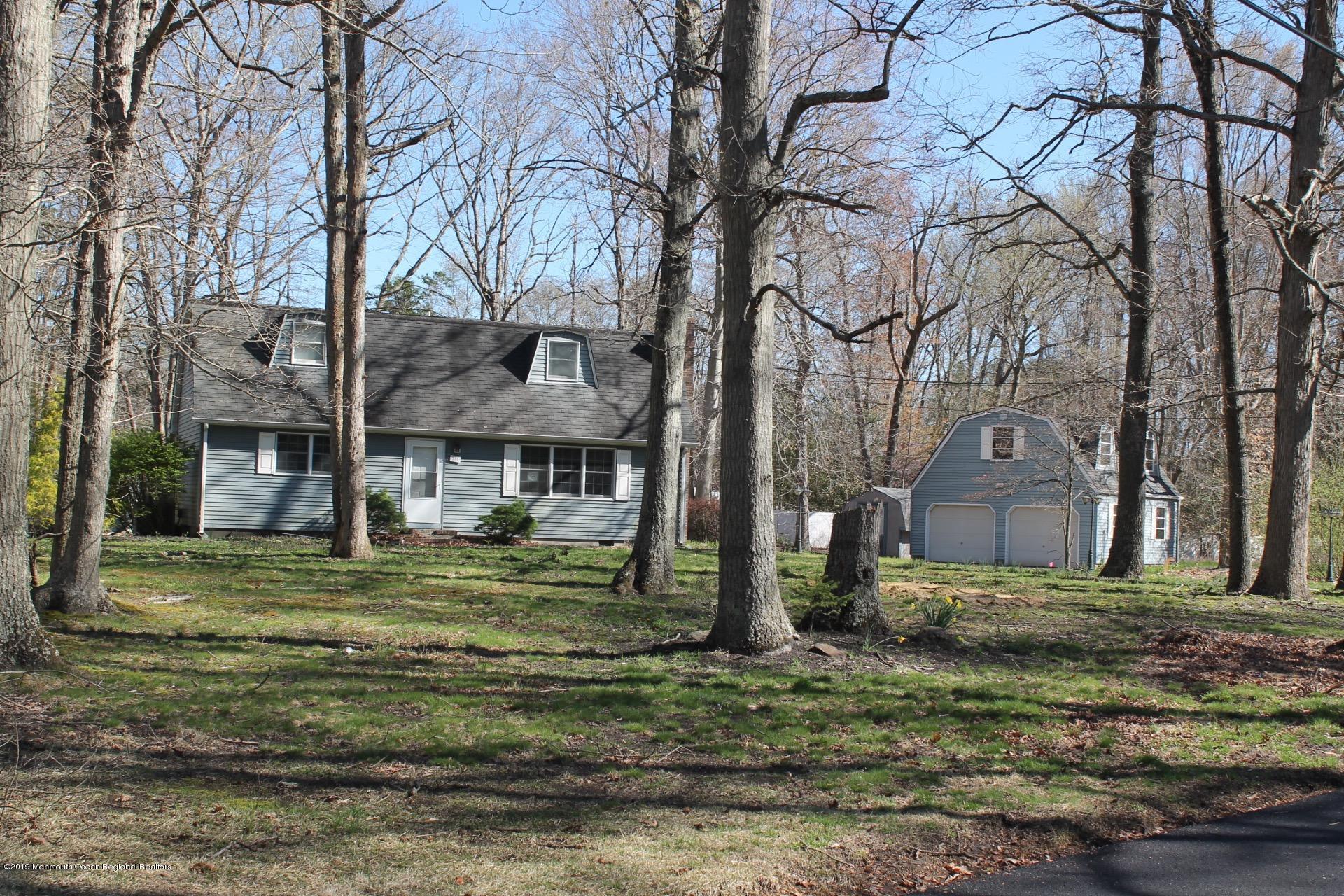 205 West Millstream Road Cream Ridge, NJ 08514 - Photo 3 of 23 IMG_4222