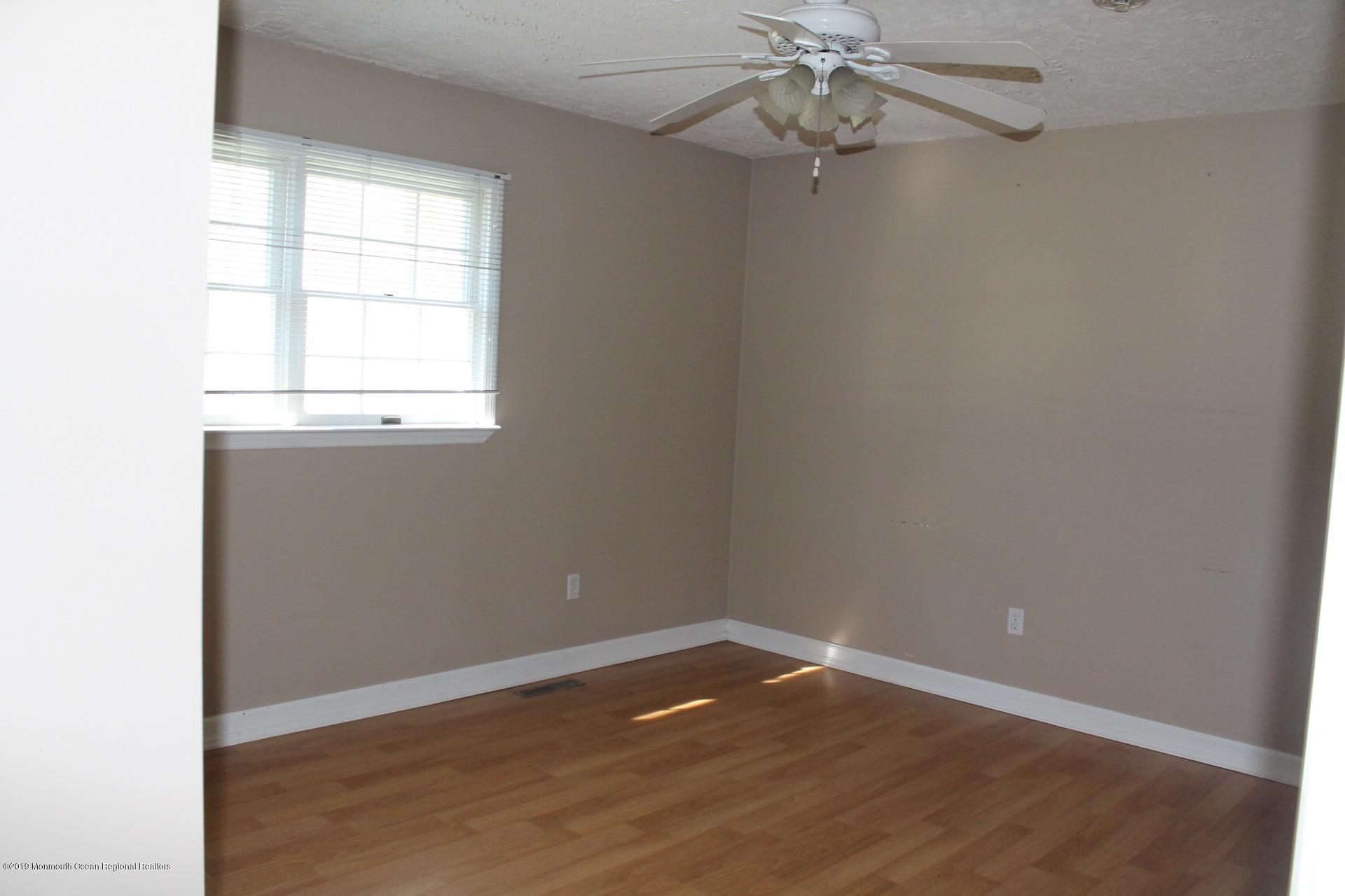 205 West Millstream Road Cream Ridge, NJ 08514 - Photo 21 of 23 IMG_4209