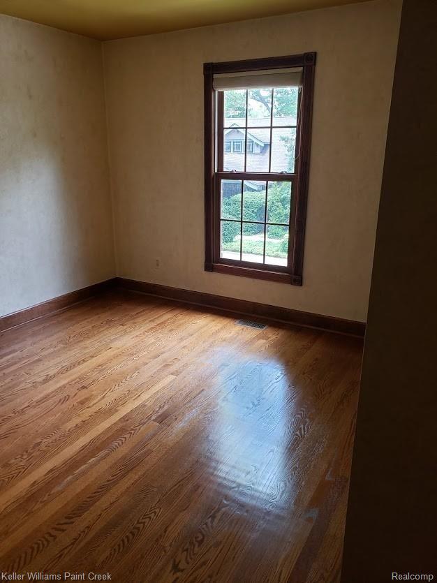 515 Harrison Street Rochester, MI 48307 - Photo 21 of 29 Bed3.jpg