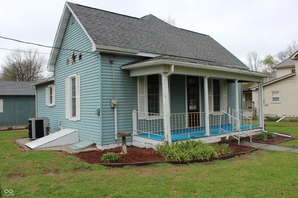$139,900 | 364 Main Street, Rosedale, IN 47874