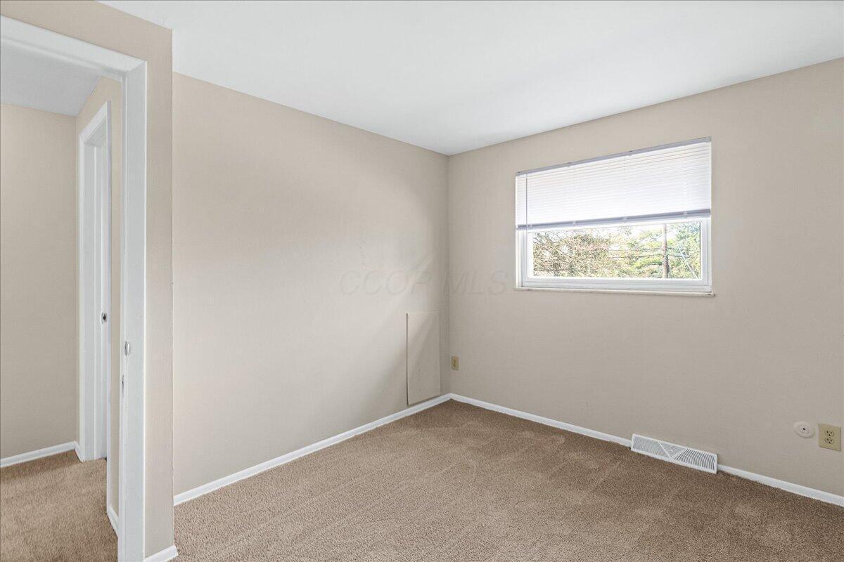 699 Hillsdowne Road, Unit AD Westerville, OH 43081 - Photo 13 of 24