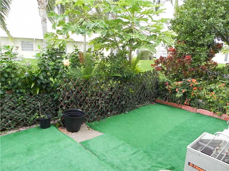 8642 Chevy Chase Drive, Unit 138 Boca Raton, FL 33433 - Photo 15 of 18 Patio/Deck
