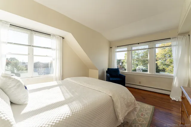 $2,200 | 4 Coburn Avenue, Stonington, CT 06355