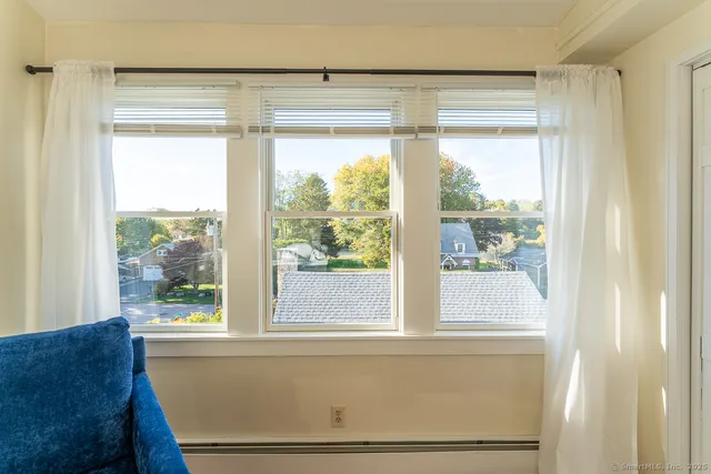 $2,200 | 4 Coburn Avenue, Stonington, CT 06355