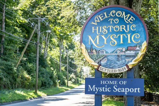 $2,200 | 4 Coburn Avenue, Stonington, CT 06355